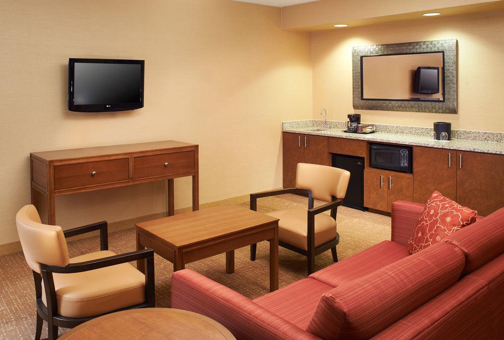 Courtyard Milwaukee Downtown Otel Dış mekan fotoğraf